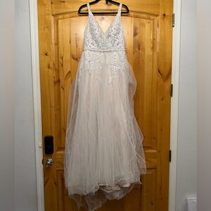 Milano Ivory Lace Appliqué A-Line Wedding Dress